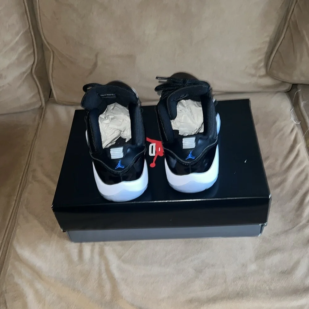 JORDAN 11 RETRO LOW 'SPACE JAM' Men Size 8 - Picture 10 of 10